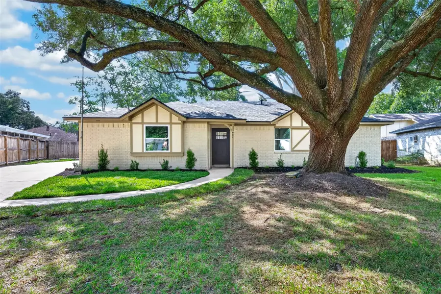 903 Chetwood Circle, League City, TX 77573 - #3