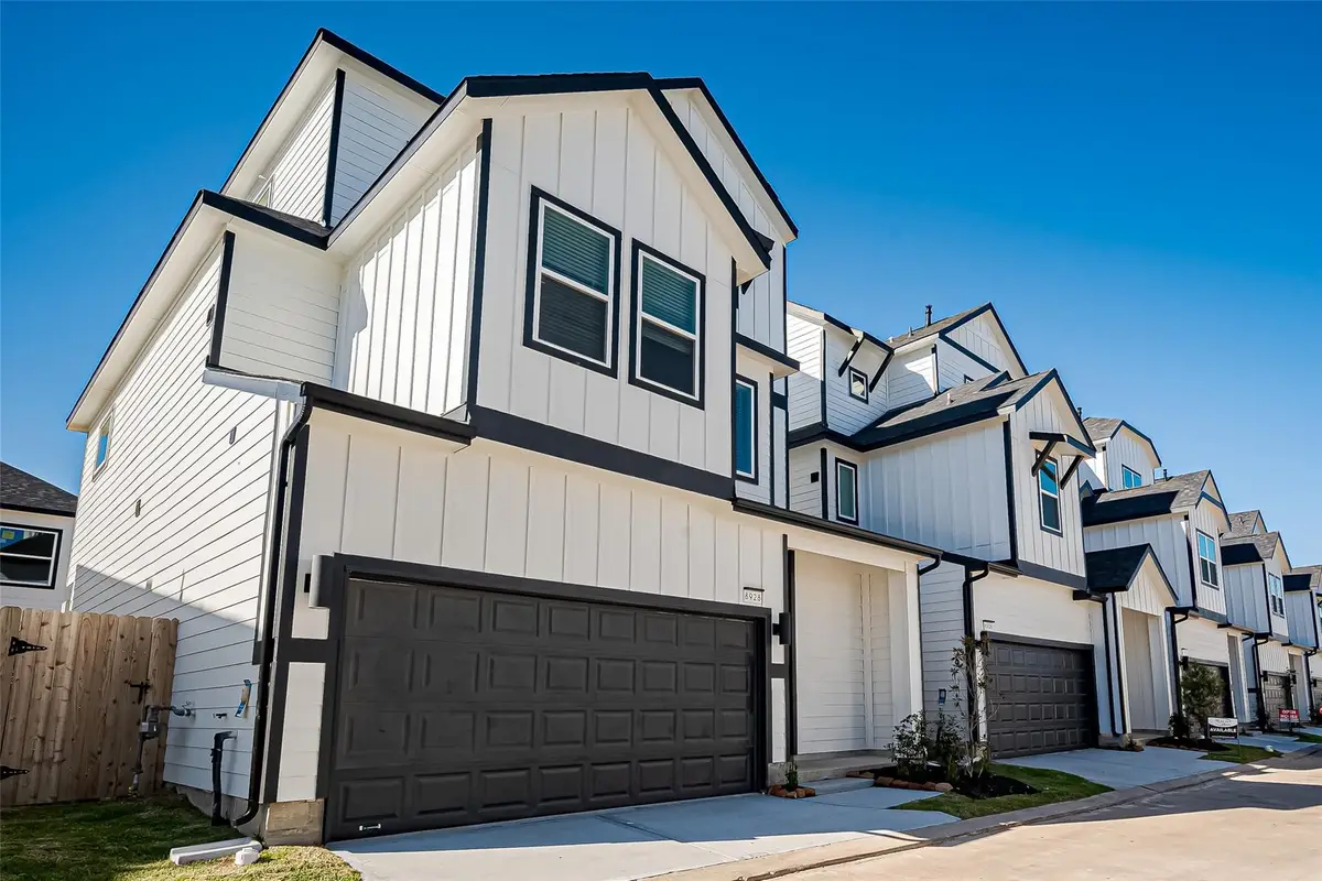 8928 Grovner Place, Houston, TX 77055 - Image #1