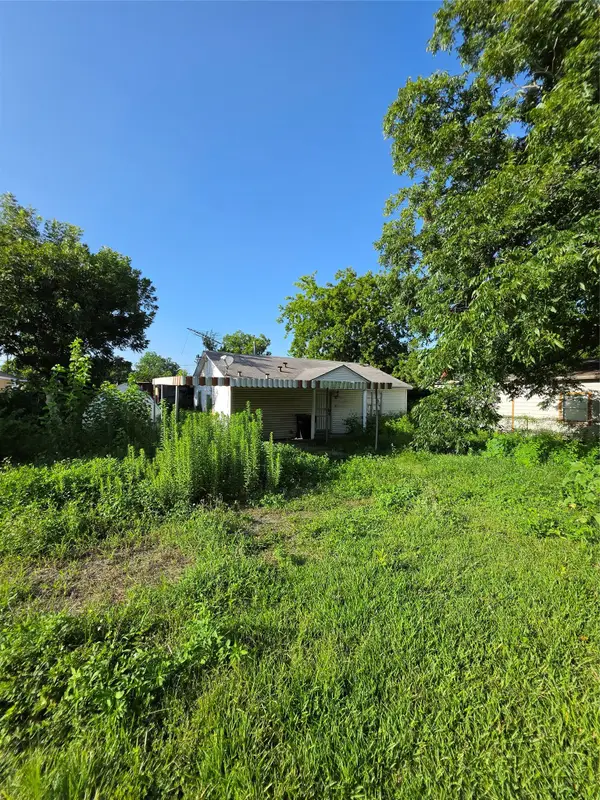 14221 Garber Lane, Houston, TX 77015