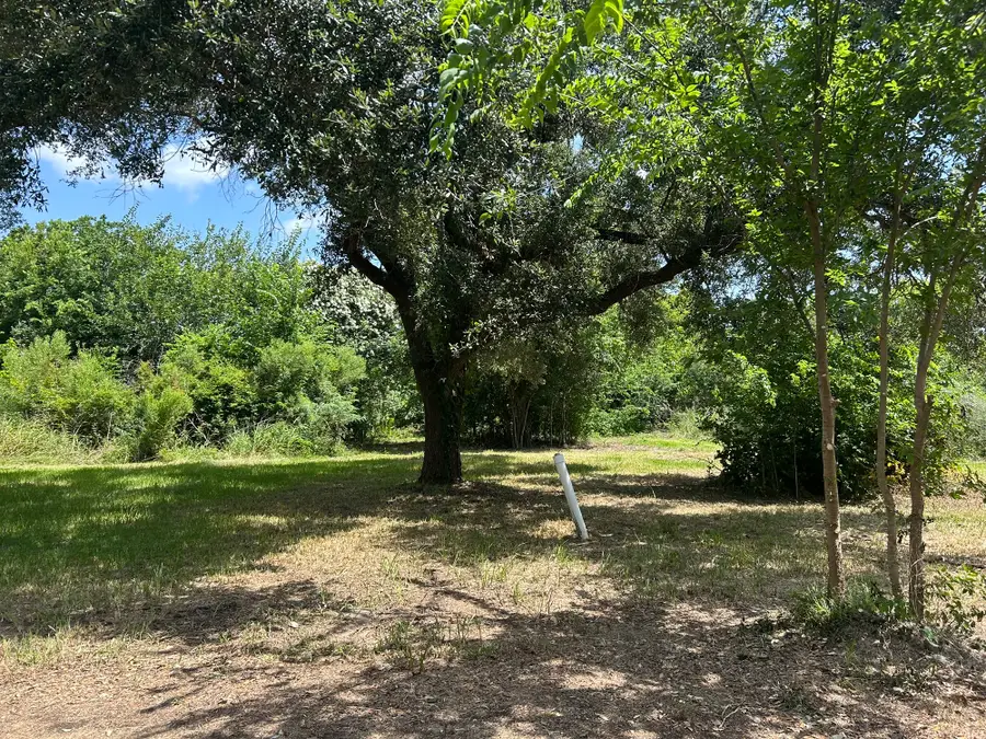 516 Meadowlawn Street, La Porte, TX 77571 - #2
