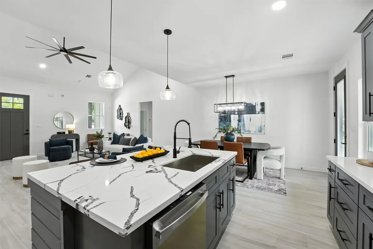 252 Davis Bend Road, Alvin, TX 77511 - Image #1