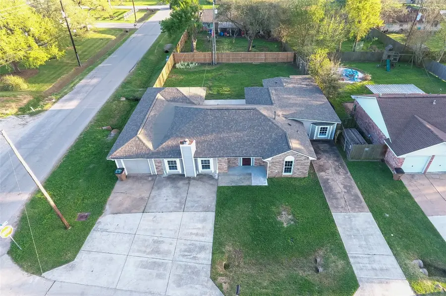 4914 29th Street, Dickinson, TX 77539 - #2