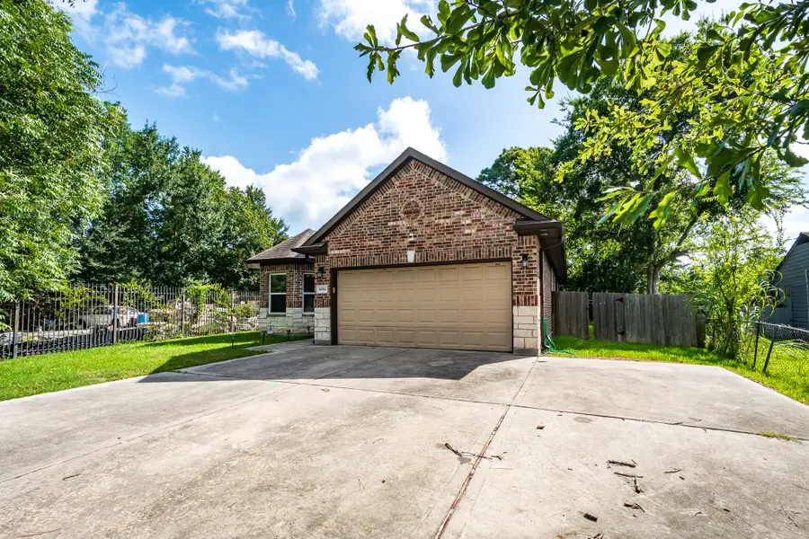 6814 Carver Rd Road, Houston, TX 77091 - #2