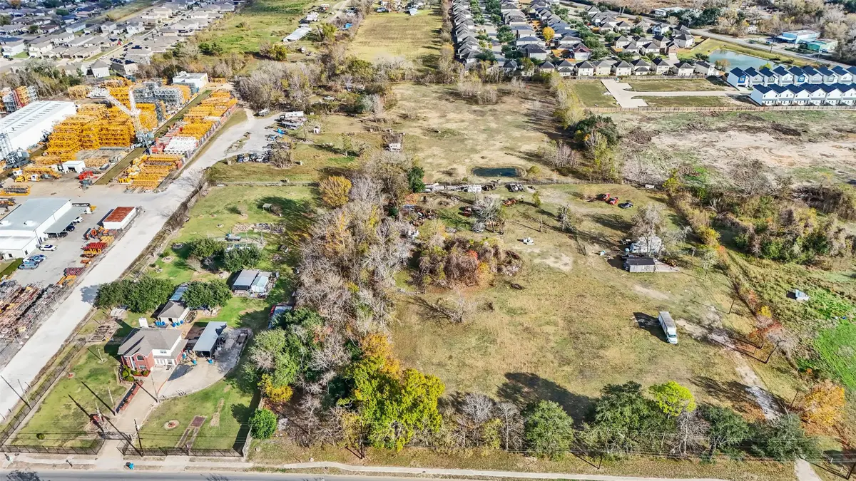 13015 Cullen Boulevard, Houston, TX 77047 - Image #1