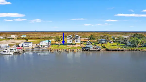 446 Private Road 670 / Marys Slough Road, Matagorda, TX 77457