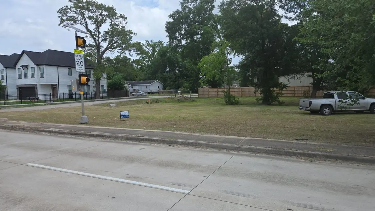 8702 Easthaven Boulevard, Houston, TX 77075 - #1