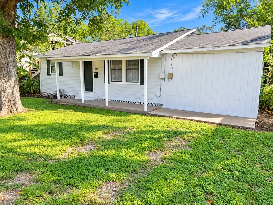203 S Fig Street, Sweeny, TX 77480 - #2