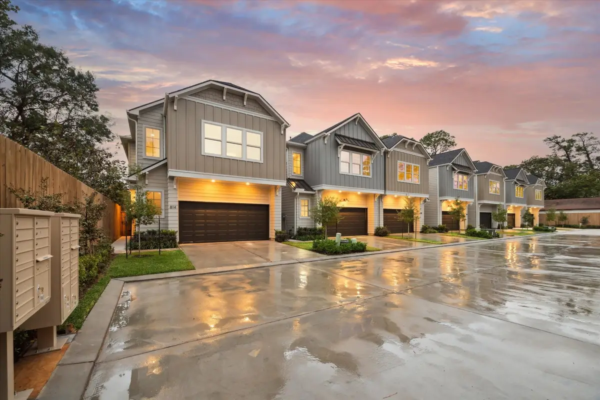 806 Glowing Dawn Drive, Houston, TX 77018 - #1