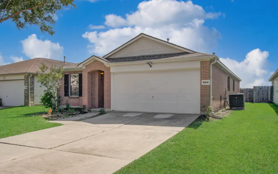 9214 Brandon Chase Ln Lane, Richmond, TX 77407 - #2