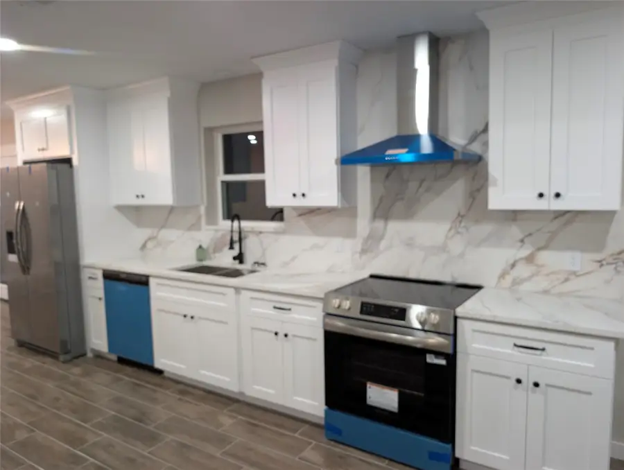 1145 Cuniff Road, Sour Lake, TX 77659 - Image #2