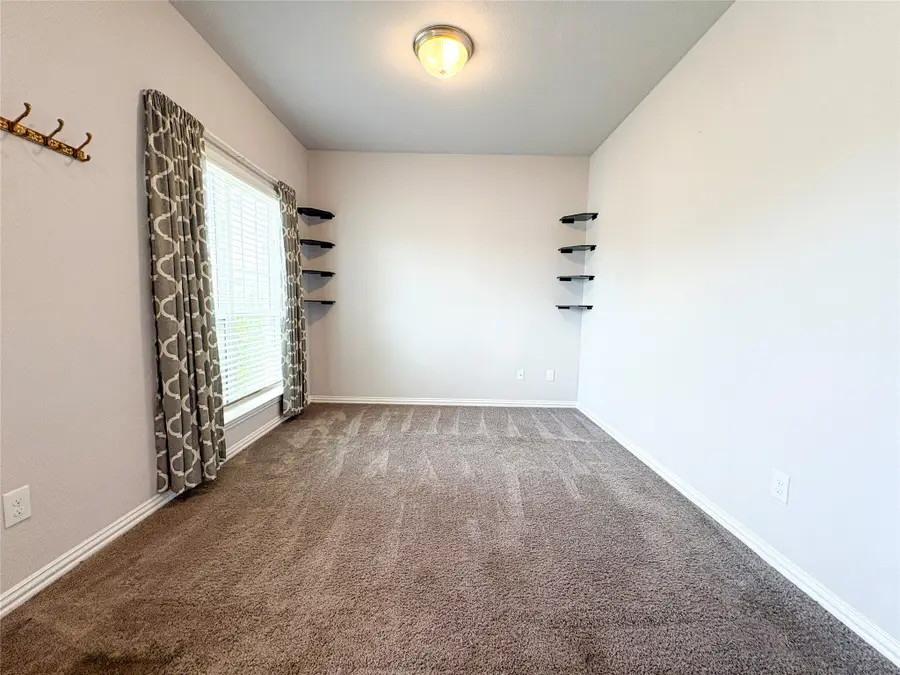 140 Kelly Street, Angleton, TX 77515 - #2