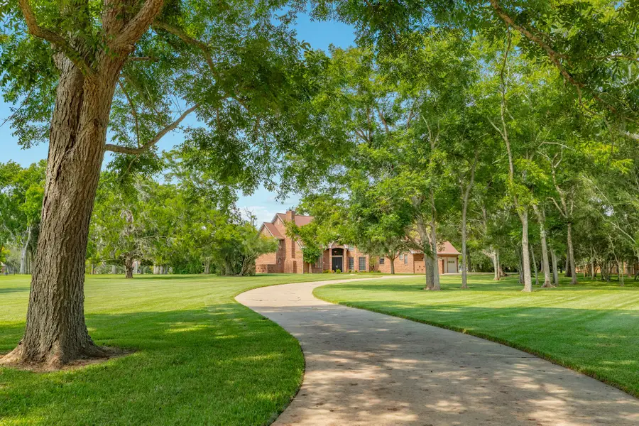 113 Rosewood Street, Lake Jackson, TX 77566 - #3