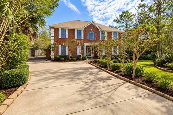 101 Rustic Lane, Friendswood, TX 77546
