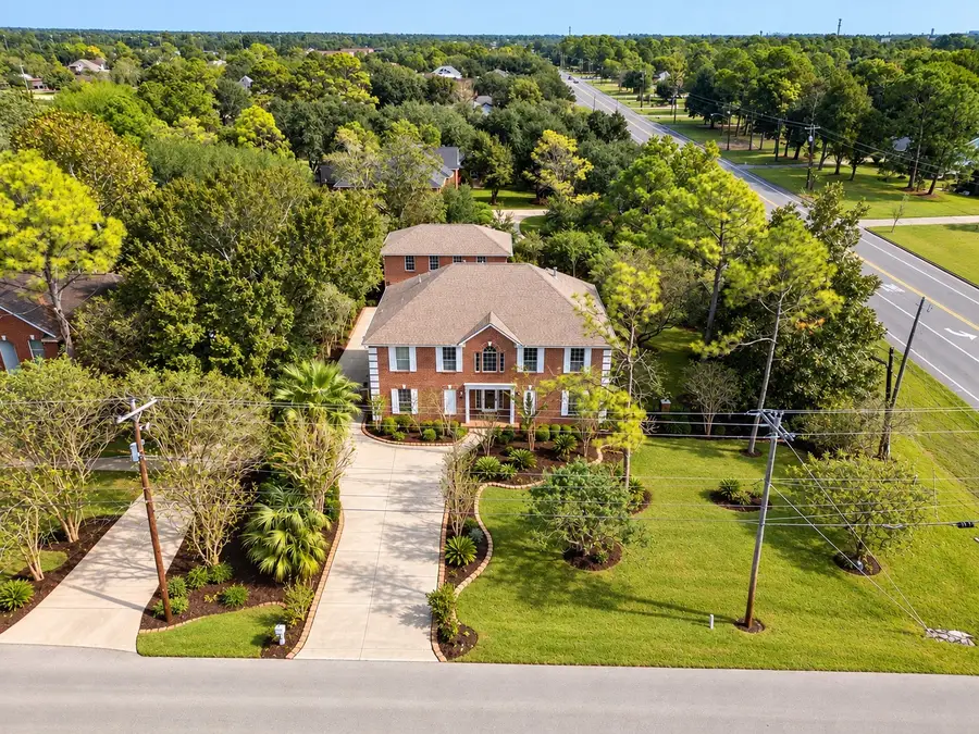 101 Rustic Lane, Friendswood, TX 77546 - #2