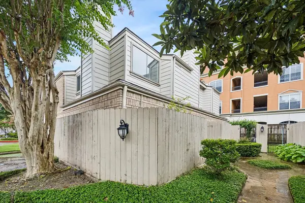 1829 Augusta Drive #19, Houston, TX 77057