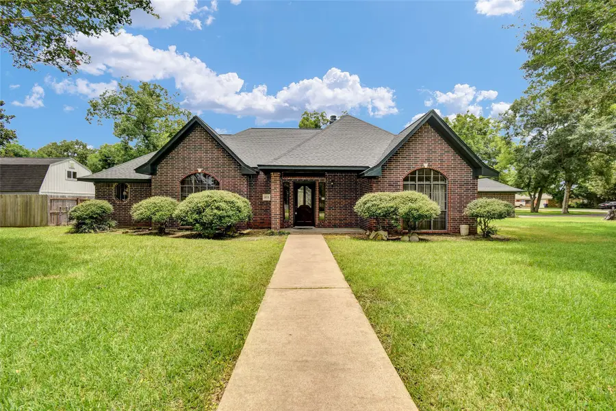 301 Jansen Dr Drive, West Columbia, TX 77486 - #3
