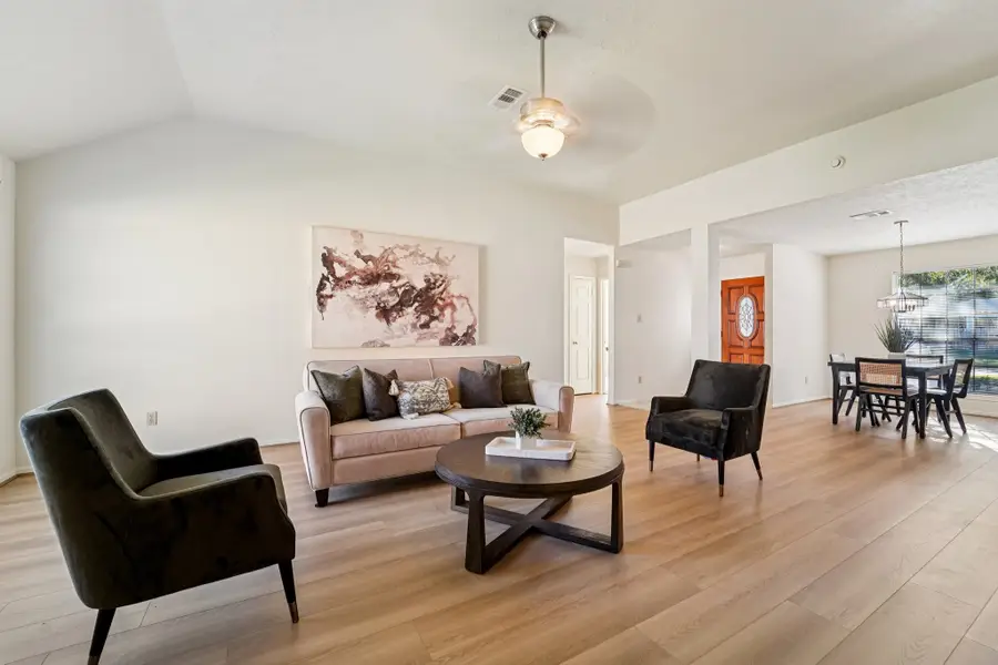 9618 Meadowchase Court, Houston, TX 77065 - Image #3