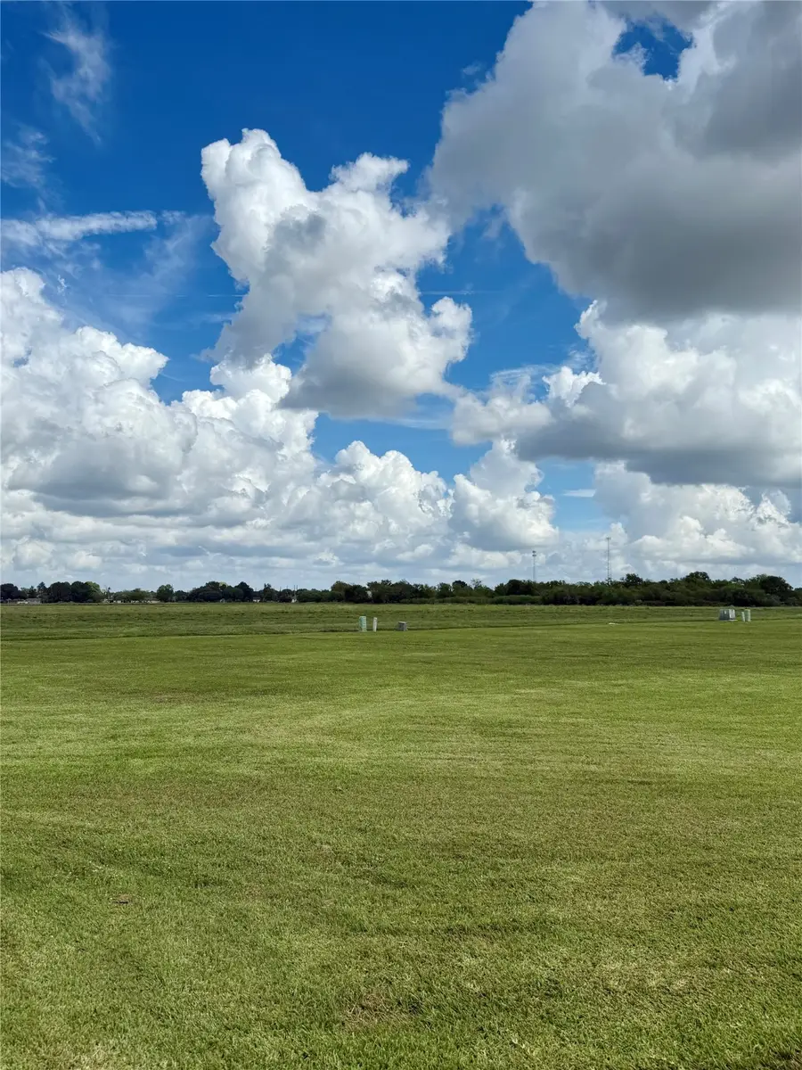 4226 Highwood Drive, Rosenberg, TX 77471 - Image #2