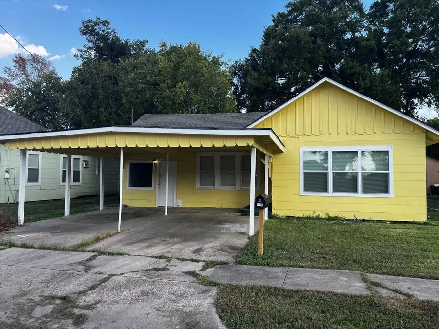 1018 N 2nd Street, Baytown, TX 77520 - #2