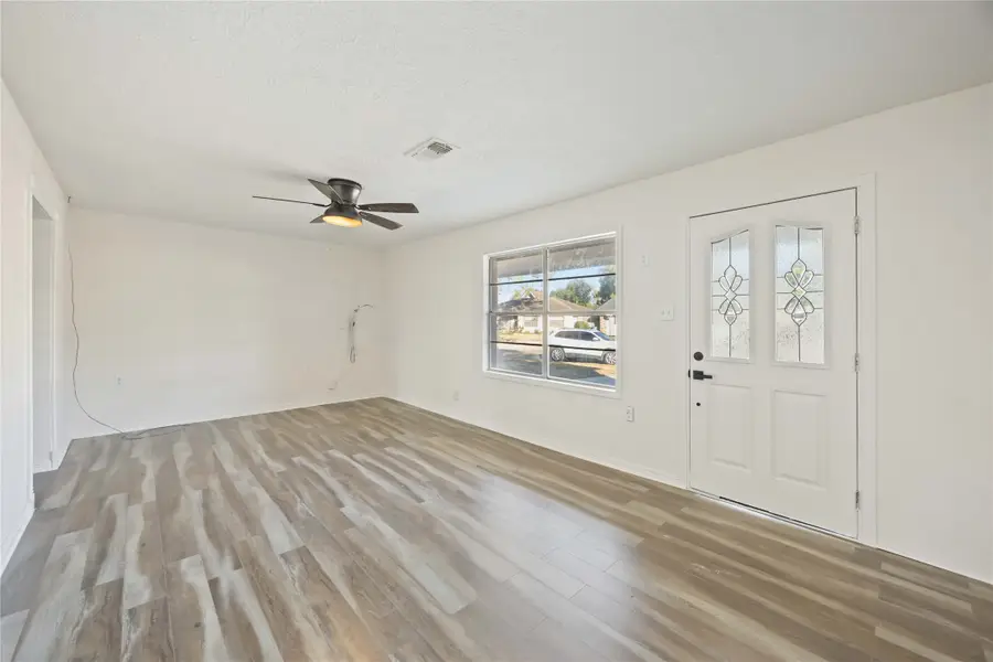 3304 Bluefield Drive, Pasadena, TX 77503 - Image #3