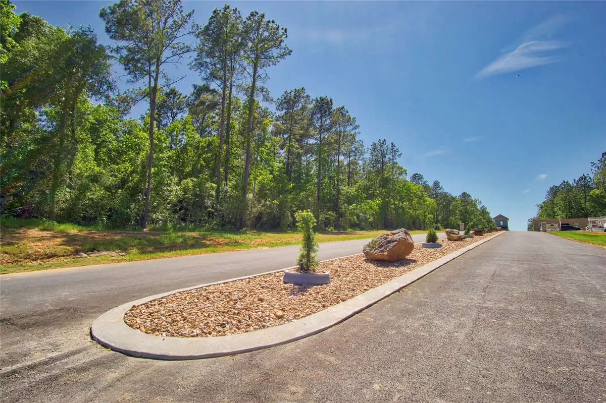 16 Road 6615, Dayton, TX 77535 - #1