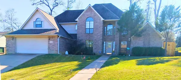 913 Cherry Hills Drive, Huntsville, TX 77340