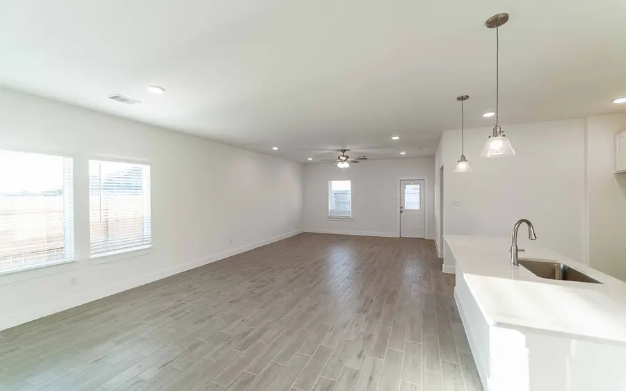 714 Stagecoach Drive, Dayton, TX 77535 - Image #3