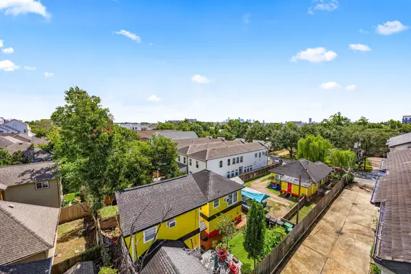 904 W 25th Street #D, Houston, TX 77008