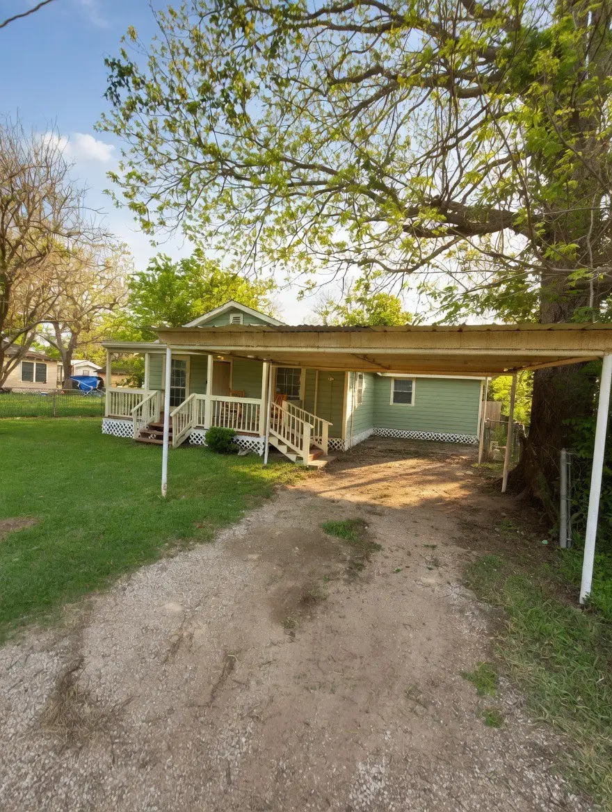911 Kemp Street, Boling, TX 77420 - #3