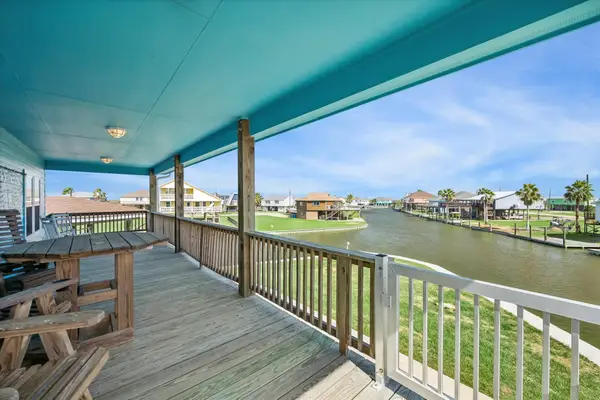 161 Four Master Road, Freeport, TX 77541
