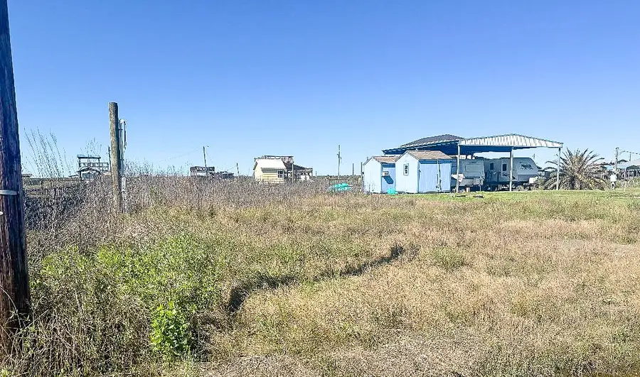 1455 Mabry Street, Gilchrist, TX 77617 - #2