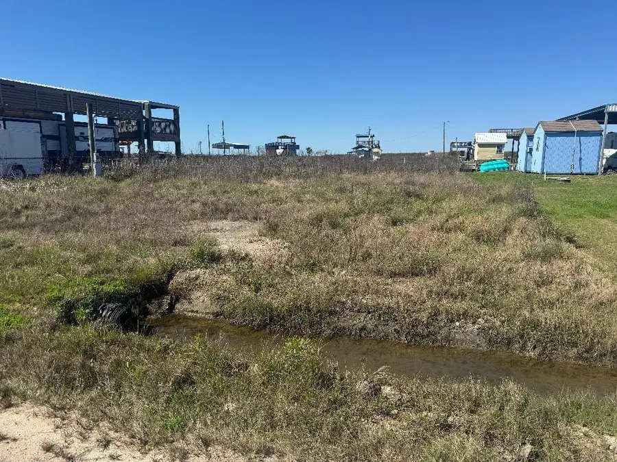 1455 Mabry Street, Gilchrist, TX 77617 - #3