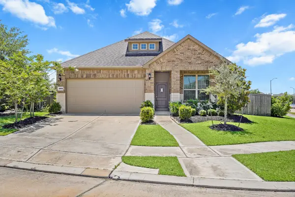 24911 Prairie Briar Circle, Richmond, TX 77406