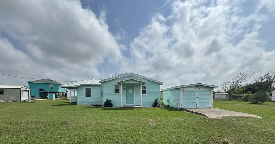 302 2nd Street, Palacios, TX 77465 - Image #3