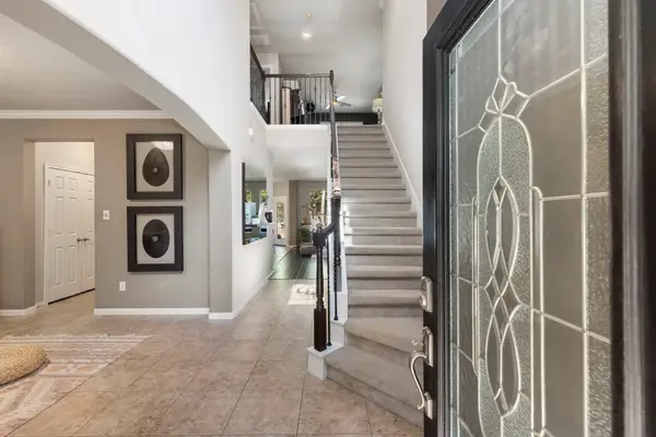 31 N Spinning Wheel Circle, The Woodlands, TX 77382