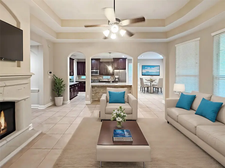 110 N Pinto Point Circle, Spring, TX 77389 - Image #2