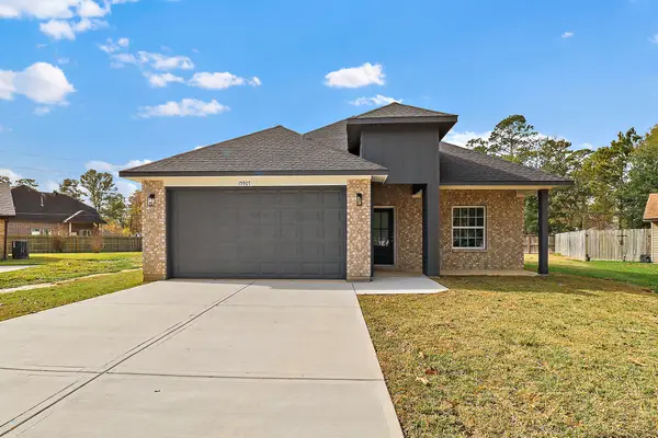 15907 Castaway Court, Crosby, TX 77532