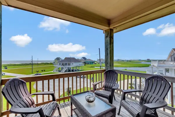 708 Kyndall Corner, Port Bolivar, TX 77650