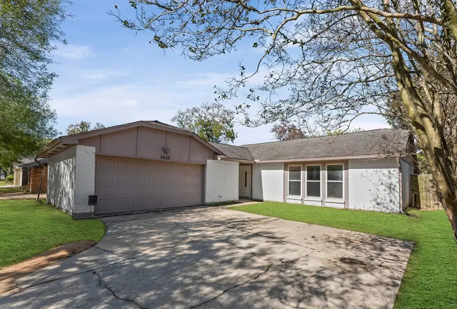 2808 Pinewood Drive, League City, TX 77573 - Image #2