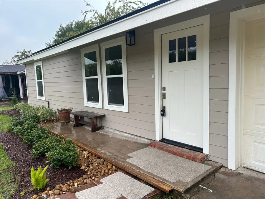 923 W 9th Street, Freeport, TX 77541 - Image #3