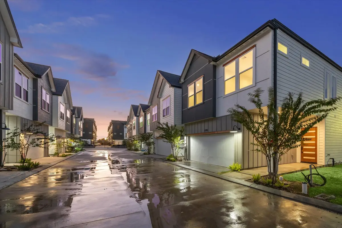 1922 Luna Woods Lane, Houston, TX 77055 - #1