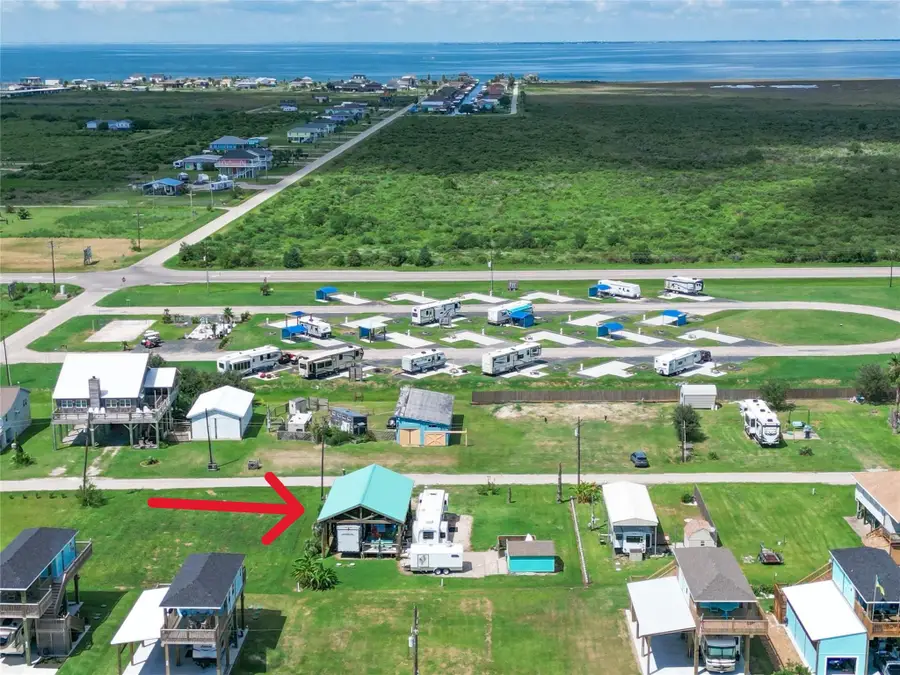 122 Ocean Breeze Drive, Crystal Beach, TX 77650 - #2