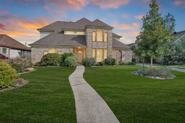 6606 Castle Lane Drive, Houston, TX 77066