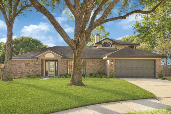 2506 Walnut Grove Court, Pearland, TX 77584