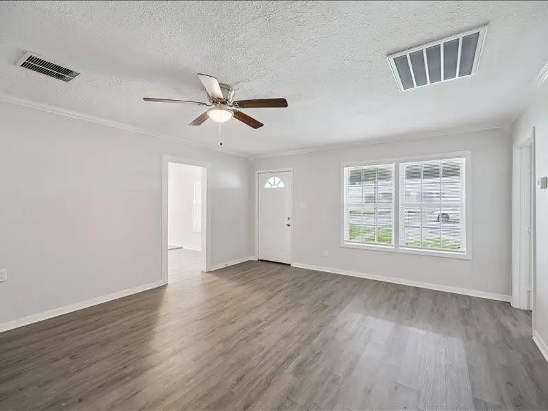 820 Texas Street, Liberty, TX 77575 - #2
