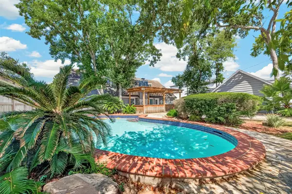 418 N Wilcrest Drive, Houston, TX 77079