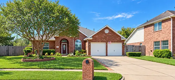 3511 Harbor Pass Lane, Friendswood, TX 77546