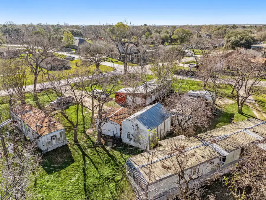 9405 and 9407 Montgomery Lane, La Porte, TX 77571 - Image #3