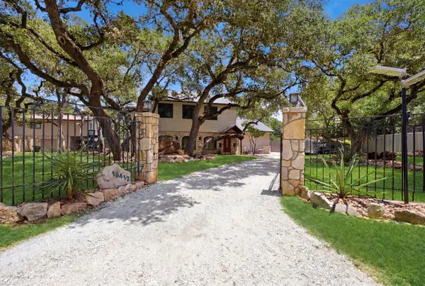 19412 Greenhill Drive, Helotes, TX 78023