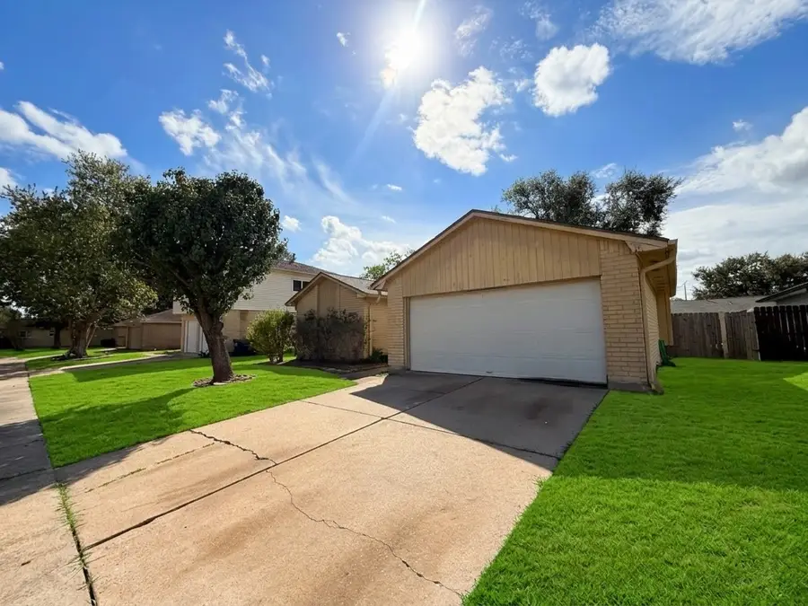 1118 W Belgravia Drive, Pearland, TX 77584 - #2